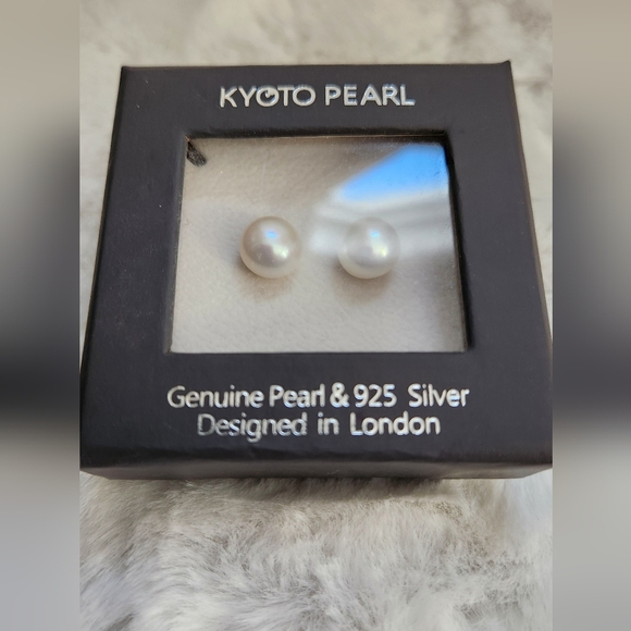 NWT Kyoto Pearl Earrings - Picture 3 of 9
